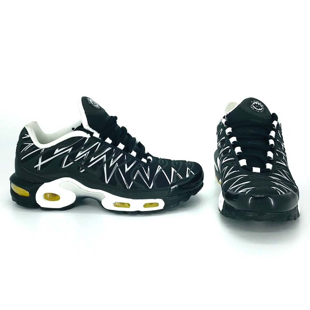 Nike Air Max Plus Shark Black Sneakers Size 6 Men